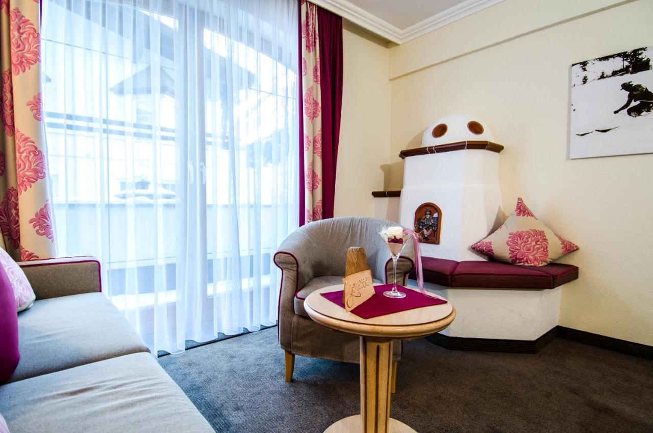 Sporthotel Almhof Ischgl Buitenkant foto