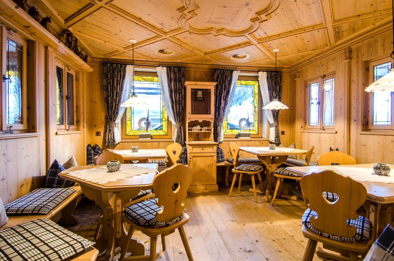 Sporthotel Almhof Ischgl Buitenkant foto